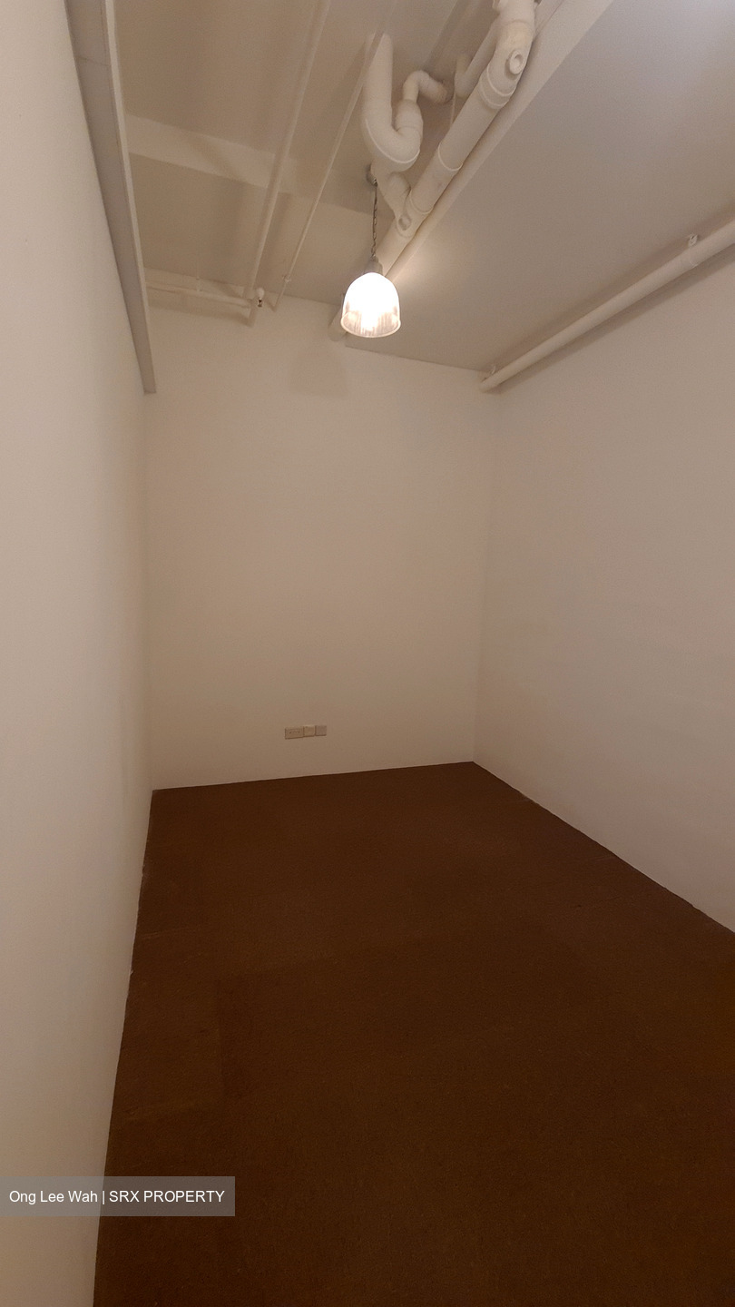 Midview City (D20), Office #626905611